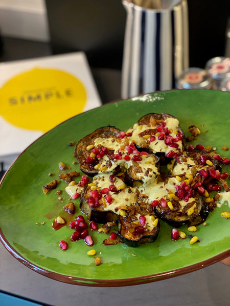 Aubergines rôties, sauce yaourt et curry à la Ottolenghi