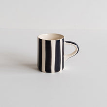 Charger l&#39;image dans la galerie, Tasse à expresso rayée Candy Stripe