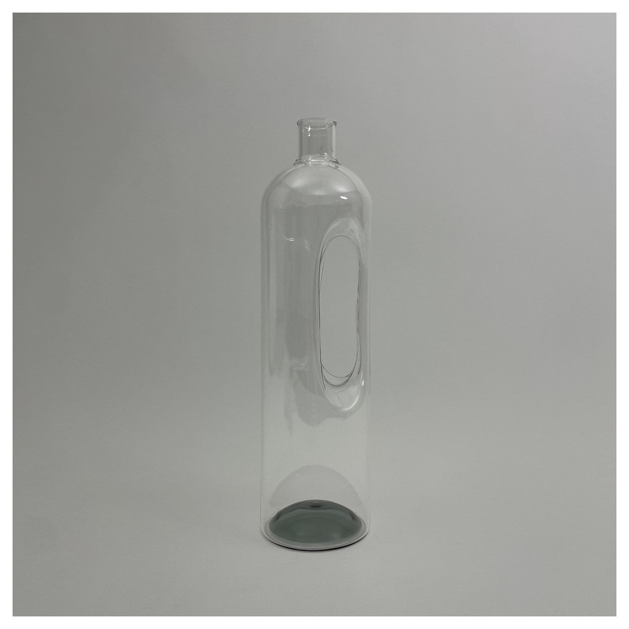 Carafe handle smoke